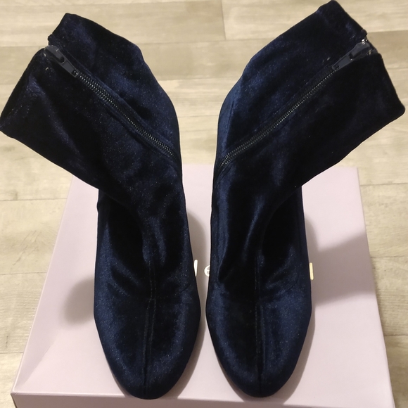 Madden Girl navy velvet booties - Picture 3 of 9